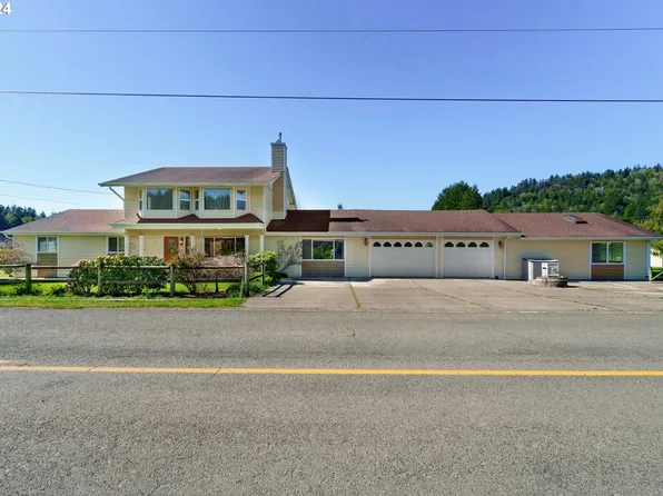 95695 Sitkum Ln, Myrtle Point, OR 97458