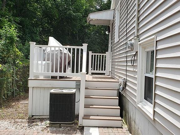 5th image of 18 Chisholm Ave