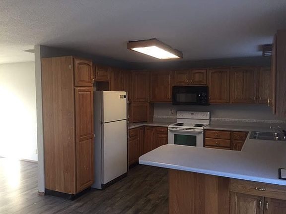 4th image of 5746 SE Madera Ct