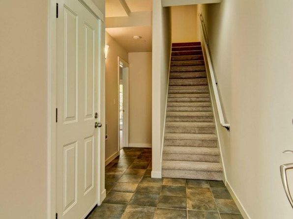 1221 NE 135th St APT B