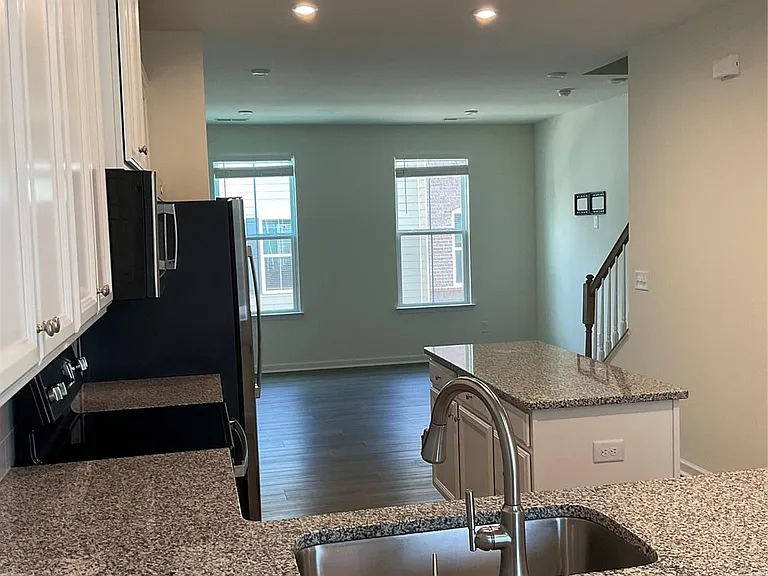 6222 Cleburne Ct — Photo 7
