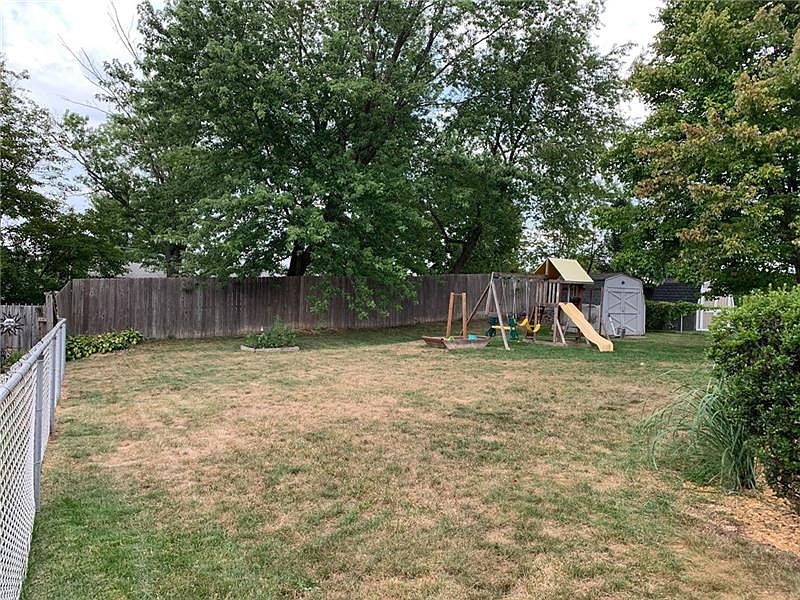 2nd image of 111-115 Wyndmere Dr