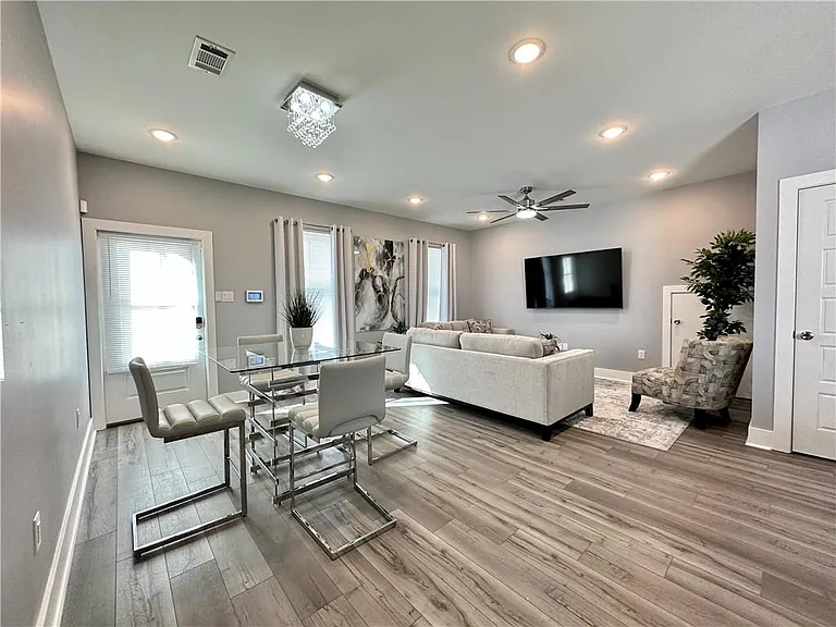 1327 Fats Domino Ave #A — Photo 8