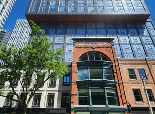 100 Queen St E #1503, Toronto, ON M5C 0B5