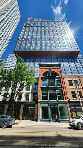 100 Queen St E Photo 1