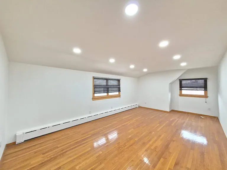 199 Evergreen Ave #2 — Photo 8