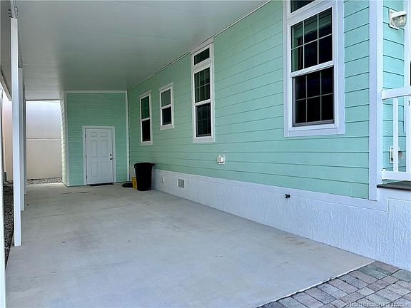 3rd image of 139 NE Coastal Dr