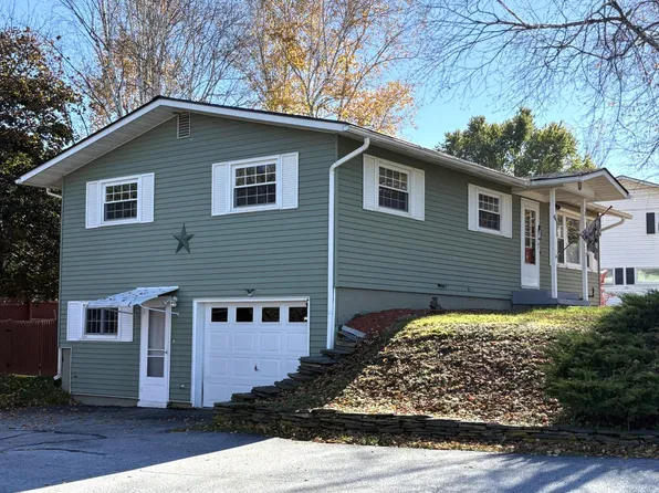 4 Westwood Parkway, Barre City, VT 05641