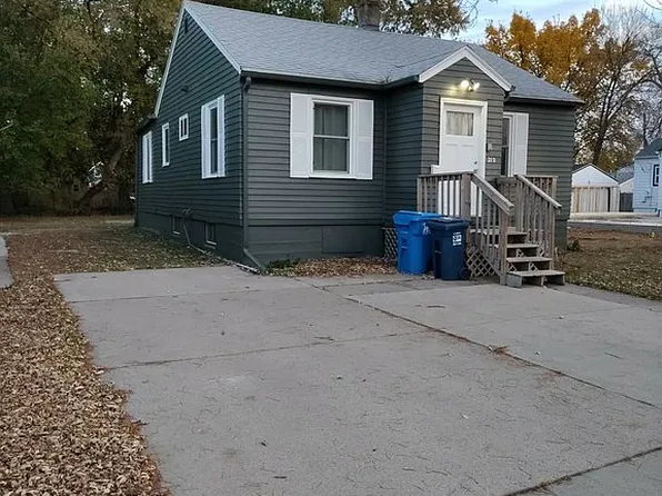 210 S Elmwood Ave, Sioux Falls, SD 57104