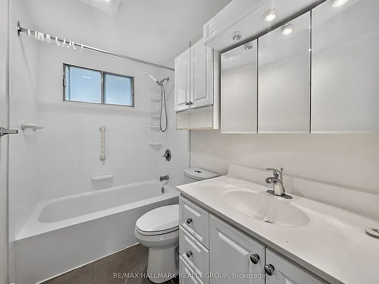 295 Amiens St — Photo 26