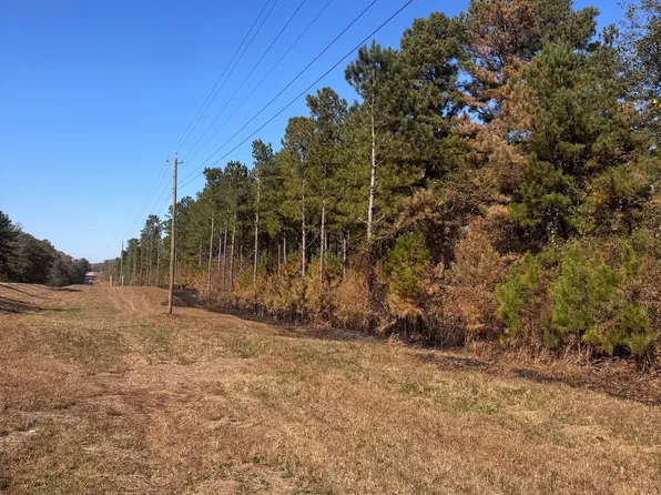 4527 State Highway 18, West Pt, GA 31833