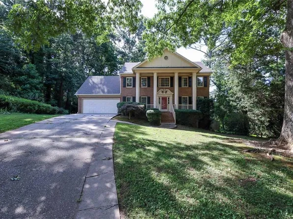 4128 Mayflower Ct, Lilburn, GA 30047