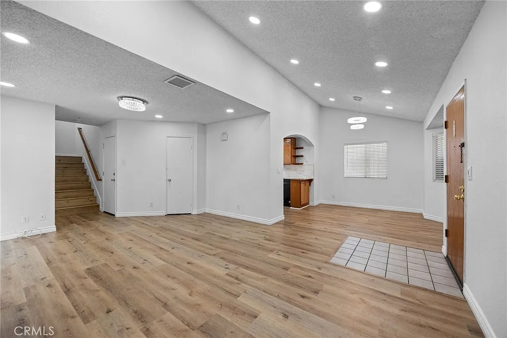3 bed, 1511 sqft, $3,500 — Photo 1