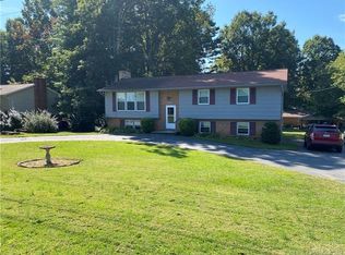 4067 Section House Rd, Hickory, NC 28601