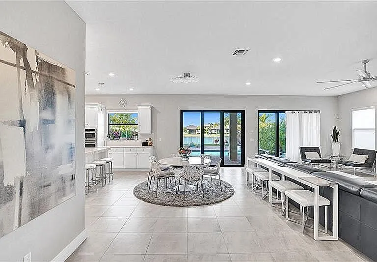 11720 Waterway Cir — Photo 34