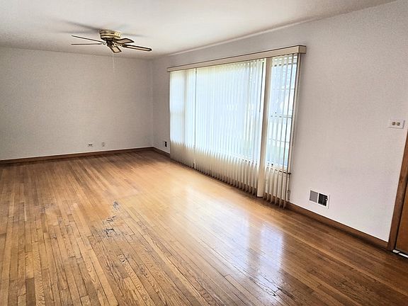5th image of 9324 N Luna Ave