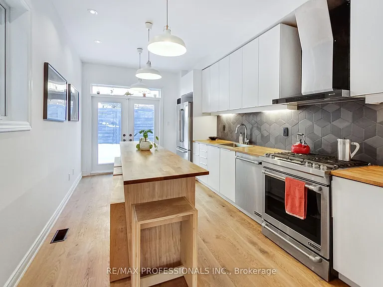 141 Claremont St E #MAIN LOWER — Photo 5
