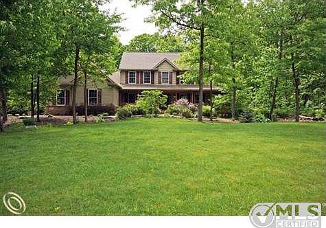 1.6 Acre Private, Wooded Retreat
