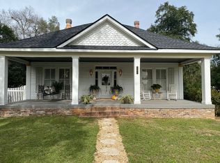 105 E McCarty St, Sandersville, GA 31082