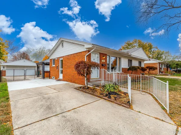 31547 Saint Martins St, Livonia, MI 48152