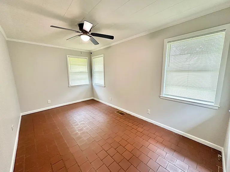 204 Nolia St — Photo 6