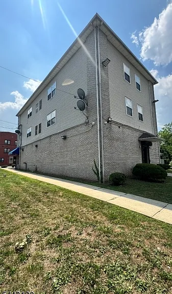 1427 S Wood Ave #4 — Photo 10