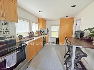 992 Greendale Ave, Needham, MA 02492
