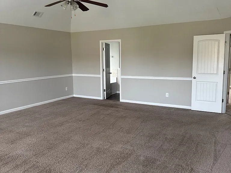 2213 Grandwood Ln — Photo 13