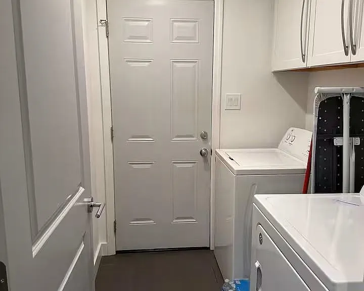 2144 Shangri La Ln — Photo 17
