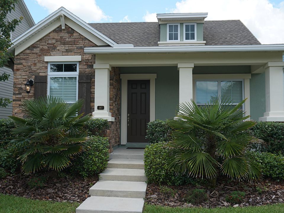 1st image of 107 Southern Oak Dr