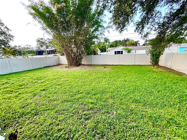 2789 Morningside Dr — Photo 24