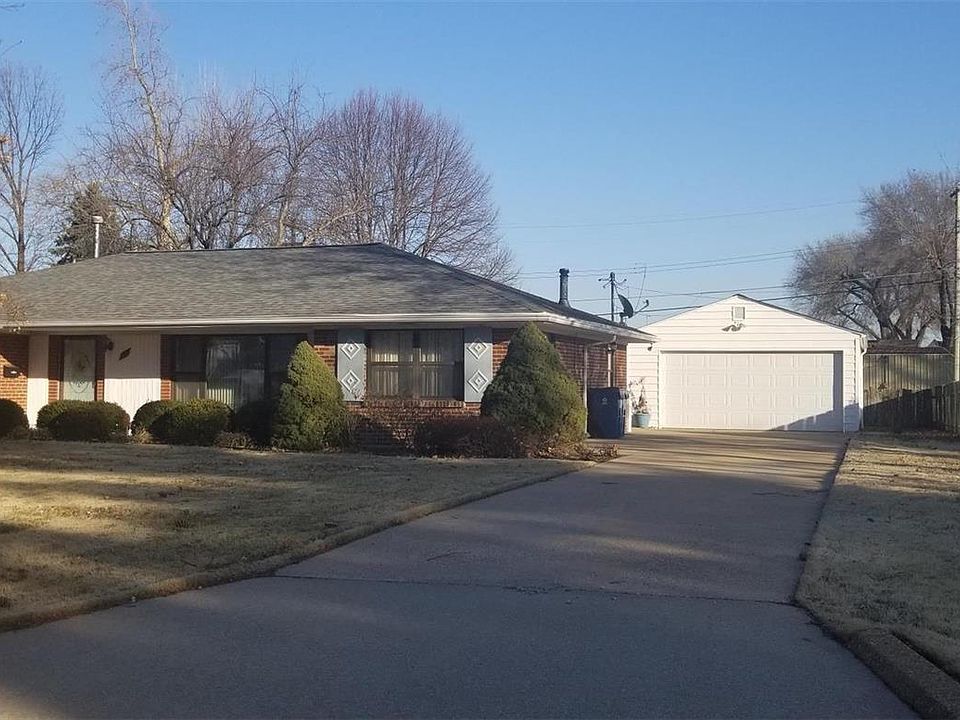 1st image of 12 Hazelwood Ct