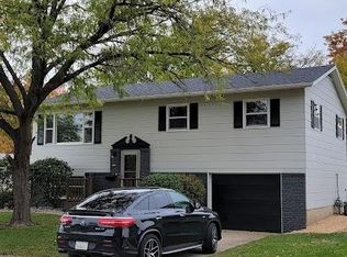 2088 Clearmont Ave, Decatur, IL 62526