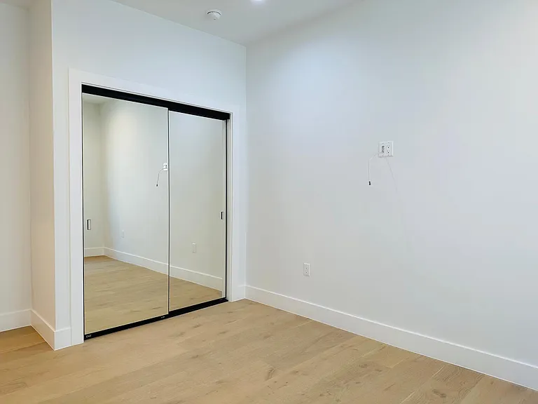 1105 S Sherbourne Dr #4 — Photo 11