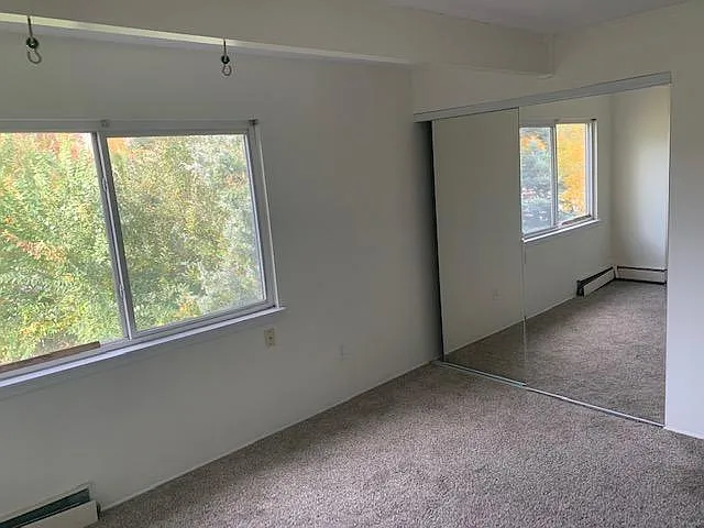 3584 Broadway St — Photo 16