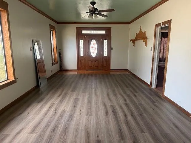 3 bed, 2.0 bath, 1754 sqft, $1,900 — Photo 4