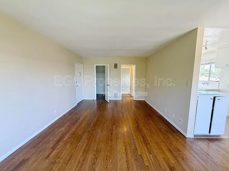 1168 N Curson Ave #12 — Photo 2
