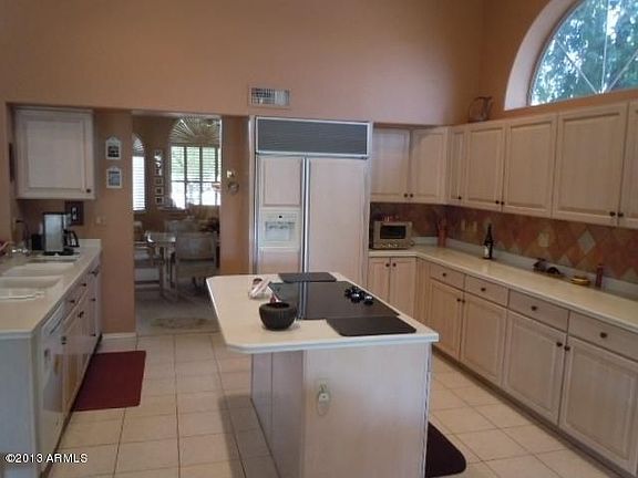 3rd image of 8811 W Topeka Dr