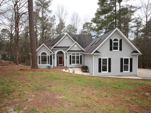 504 Dundee Trl, Southern Pines, NC 28387