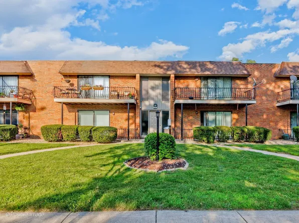 627 Carroll Pkwy Unit 105, Glenwood, IL 60425