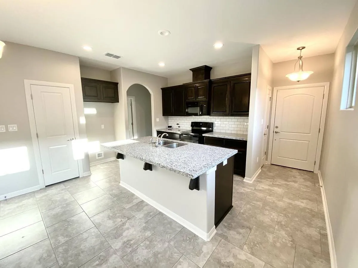 3516 Harvard Ave in McAllen, TX 78504 — Photo 4