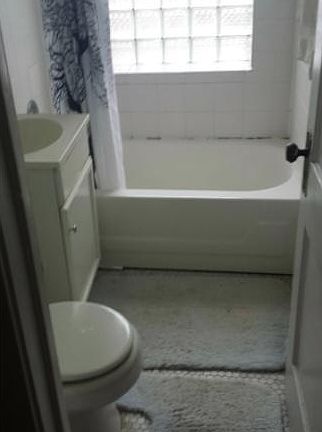 4th image of 22375 N Bissell St #1B