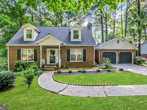 436 Edgewood Ln, Stone Mountain, GA 30087