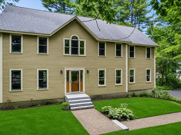 4 Berge Lane, Derry, NH 03038