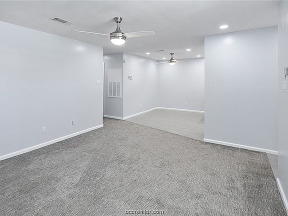 5th image of 808 Navarro Dr #A-d