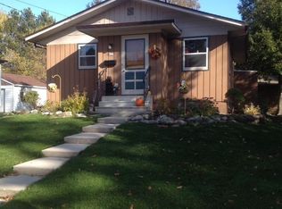 825 N 19th St, Manitowoc, WI 54220