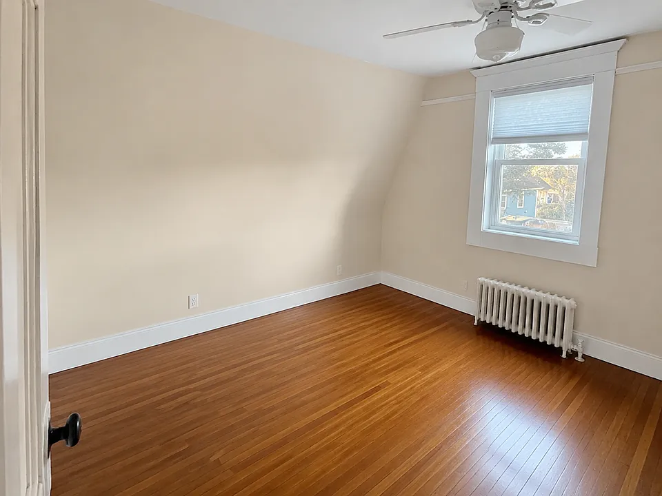 35 Patiky St
