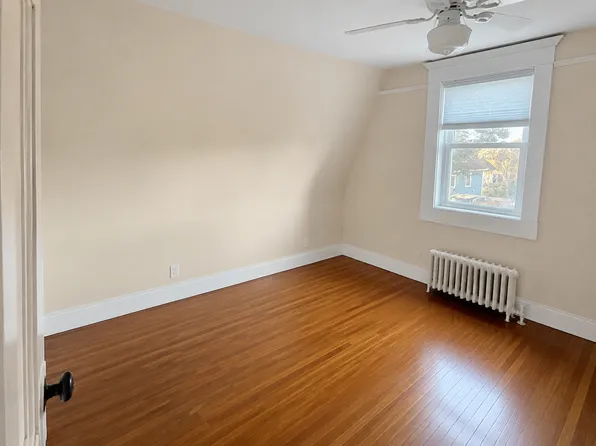 35 Patiky St, Kings Park, NY 11754