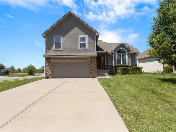 18448 Curry St, Gardner, KS 66030