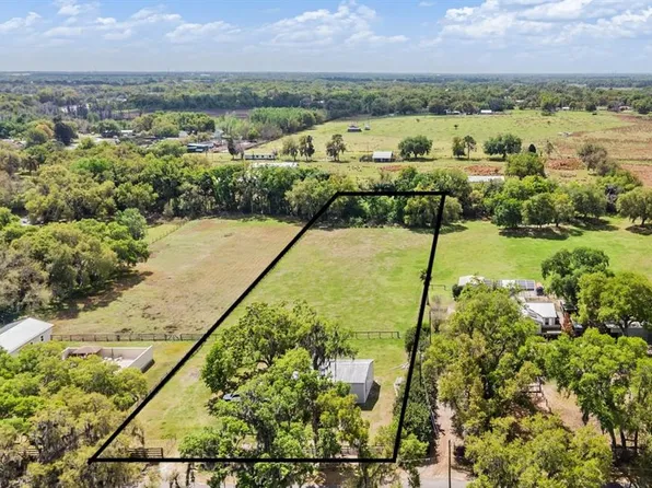 2101 Lanier Rd, Plant City, FL 33565